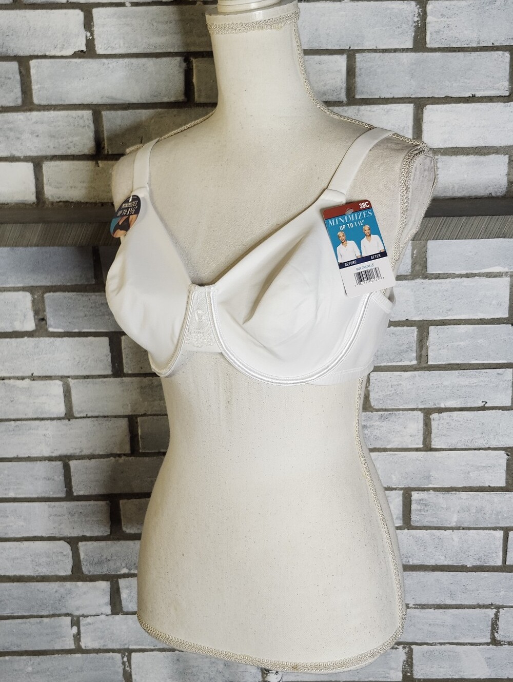• Vanity Fair Radiant Smooth Support Underwire Minimizer Bra White 38C 76084 NWT